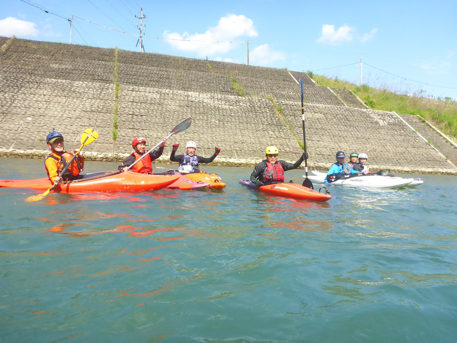 渡地区の堰堤からスタートです。